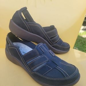 Clark shoes size 7
